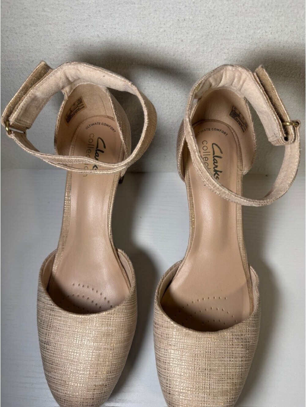 Clarks Collection Women's Ambyr Skip Beige Metallic Ankle Strap Heels Size 8 US - Picture 5 of 11
